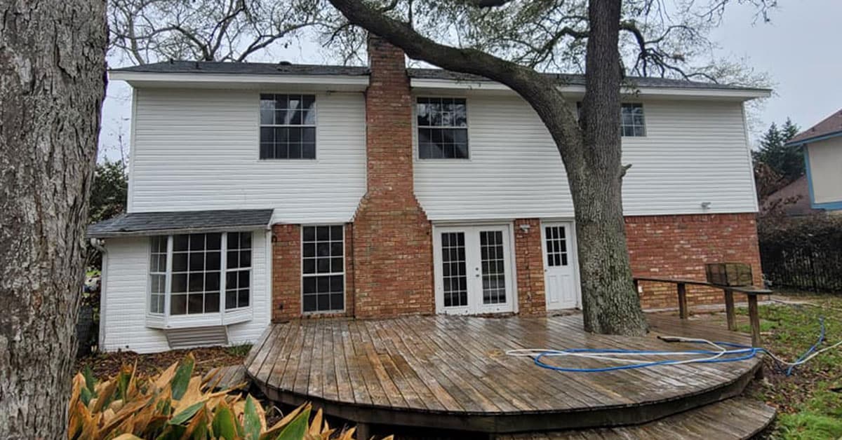 After: A Gulf Coast home before and after a soft wash house cleaning